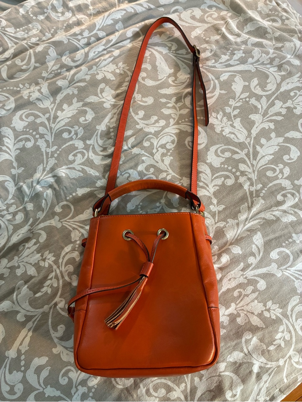 Leather Bucket bag